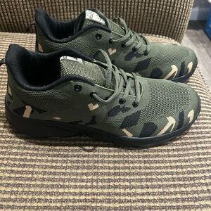 Men's Camouflage Athletic Sneakers - Olive Green